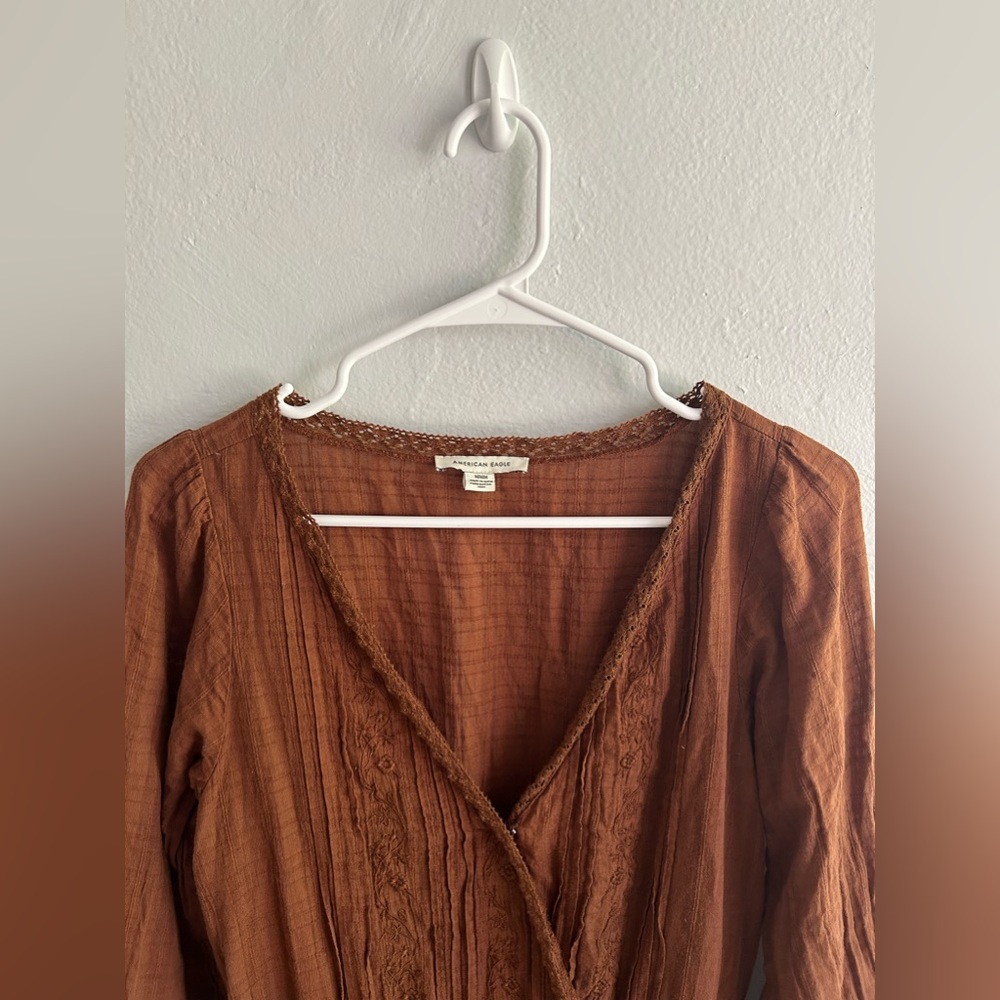 American Eagle Outfitters Women's Rust Brown V-Neck Peplum Dress - Picture 3 of 5